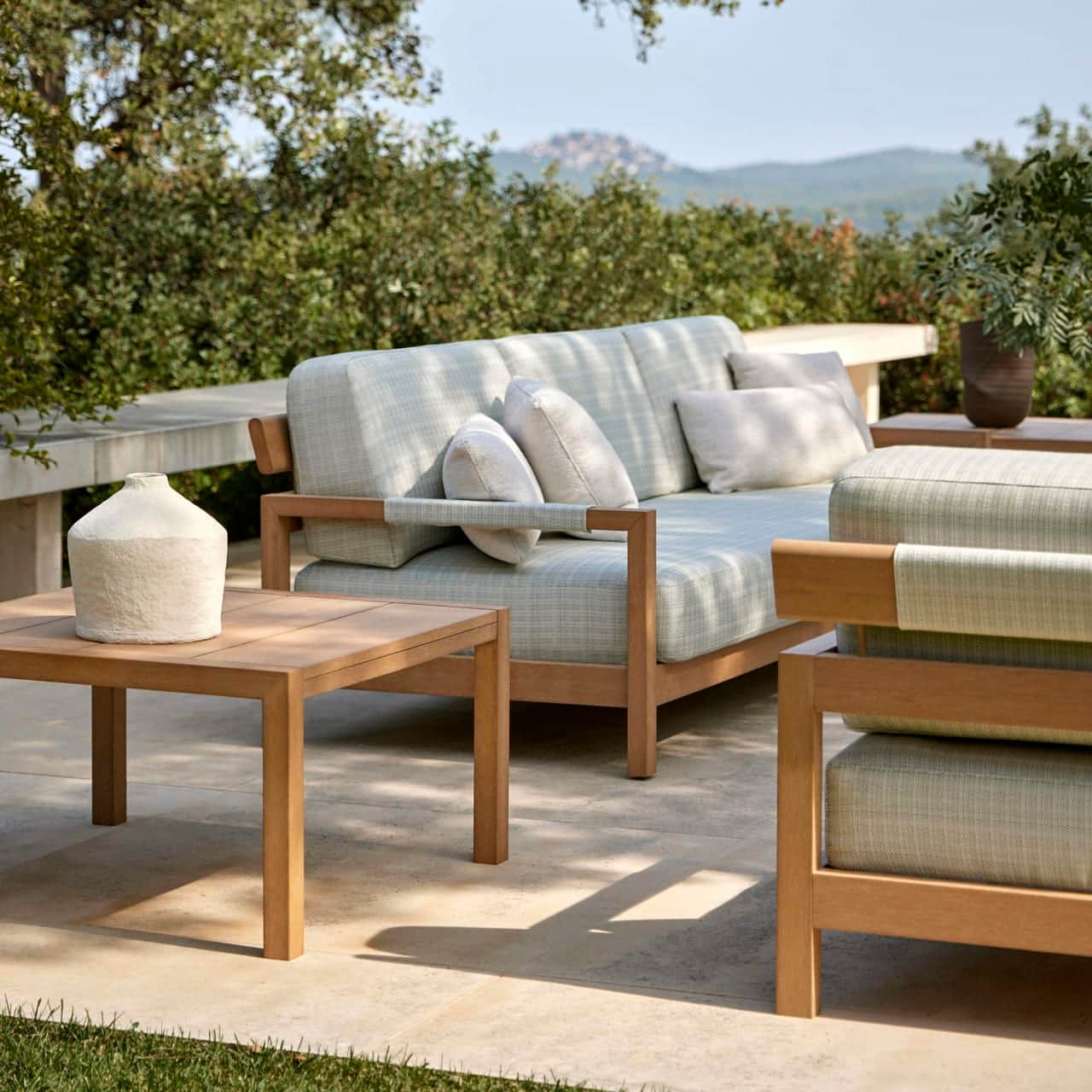 POINT Kubik 32" Square Side Table and 3-Seater Sofa