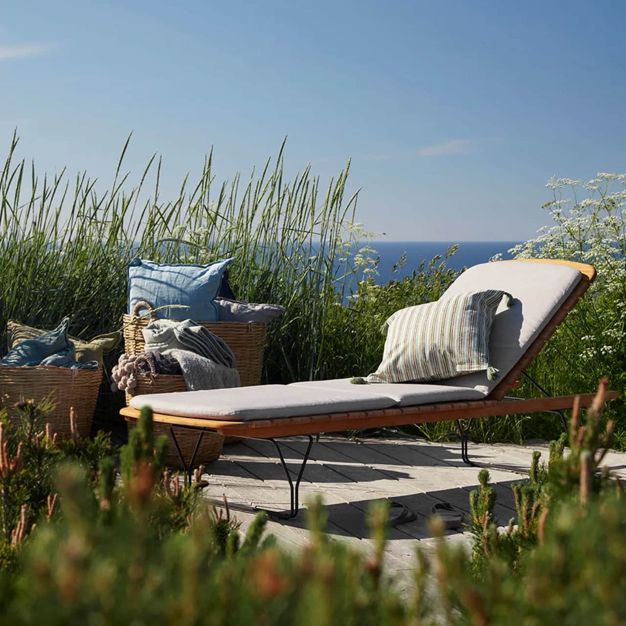 Molo Sunbed | Ash Heritage Cushion