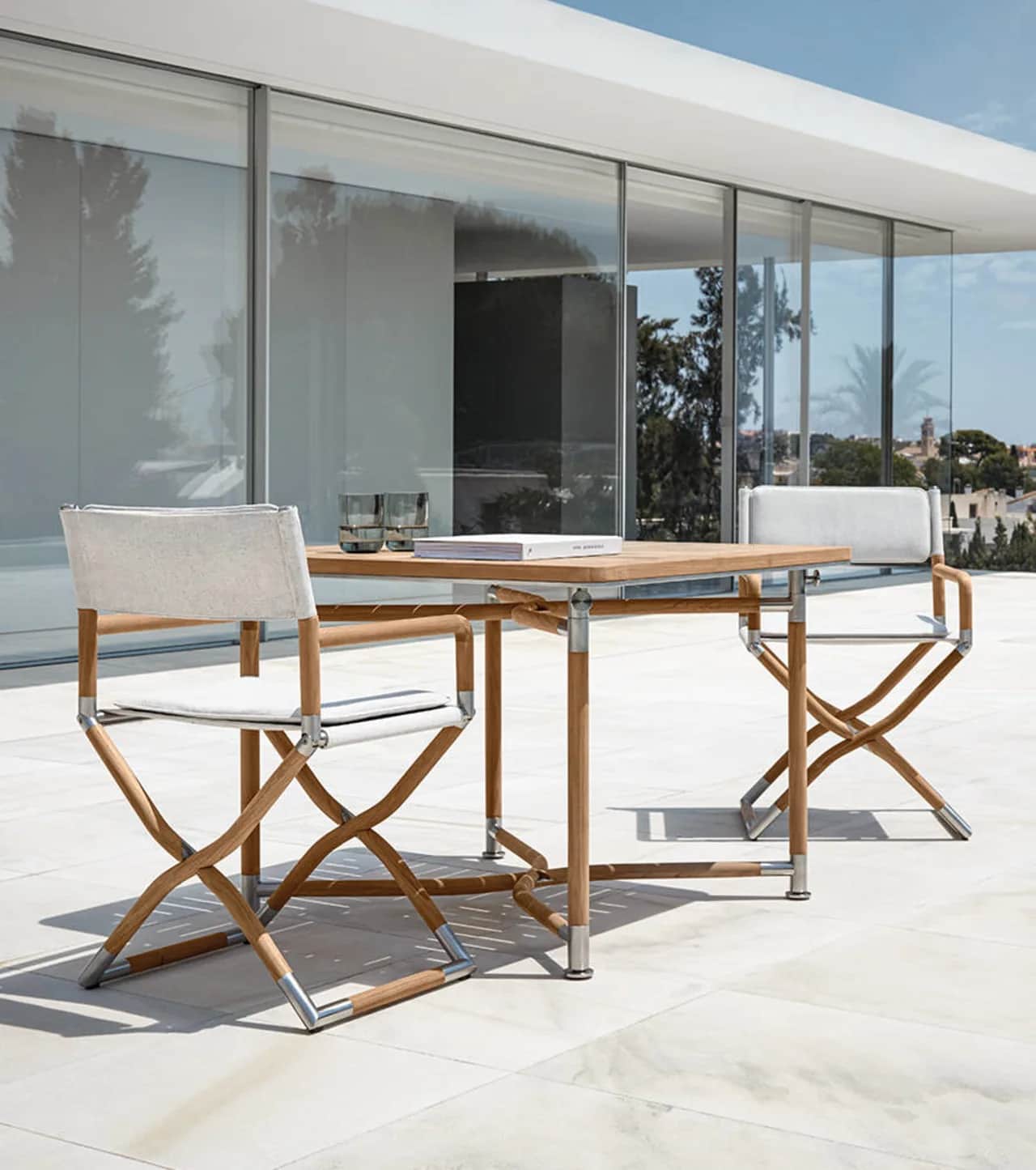 Navigator Folding Dining Armchairs & Folding Dining Table