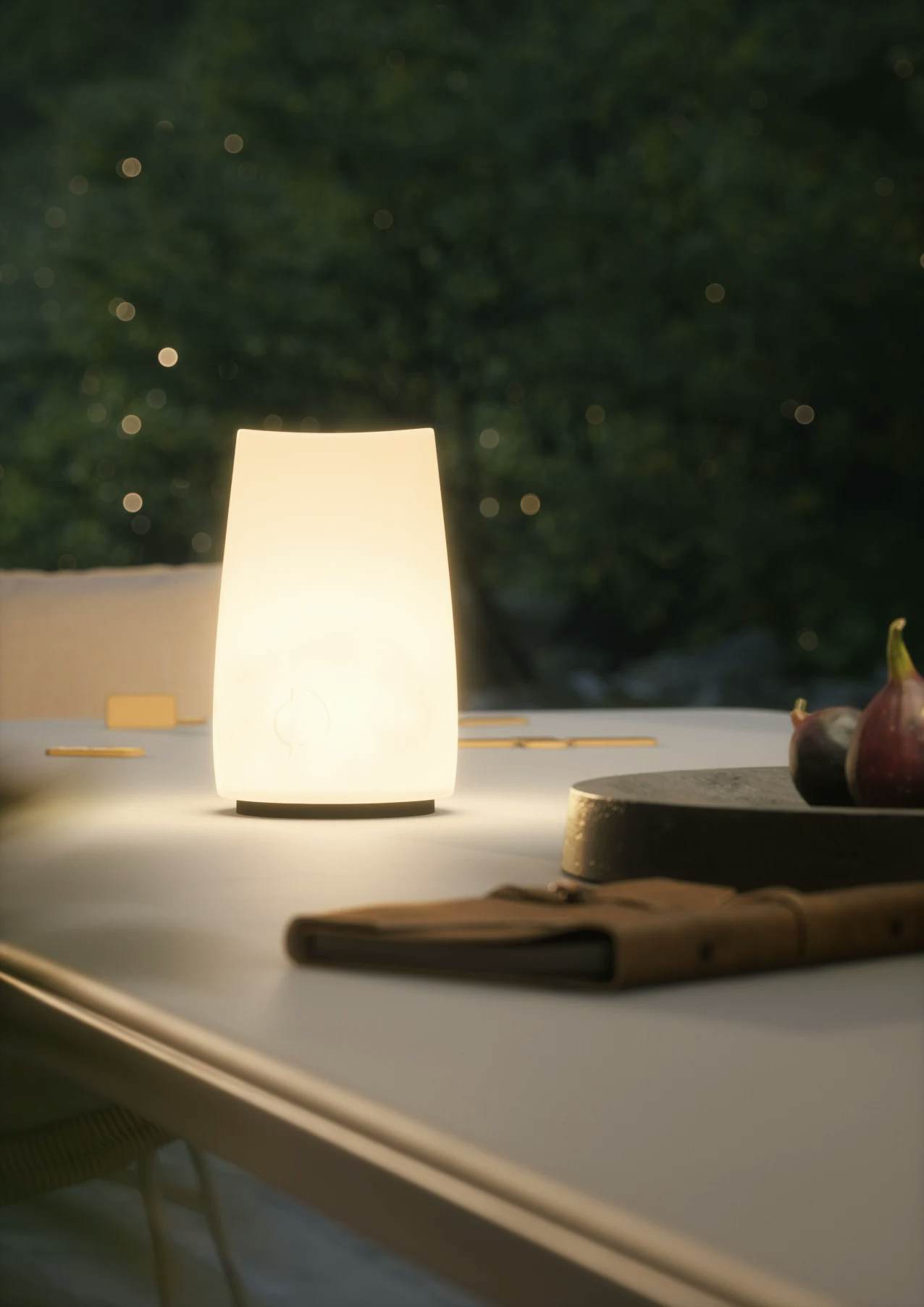 DEDON BELLMONDE Dining Table | OMBII LED Lamp