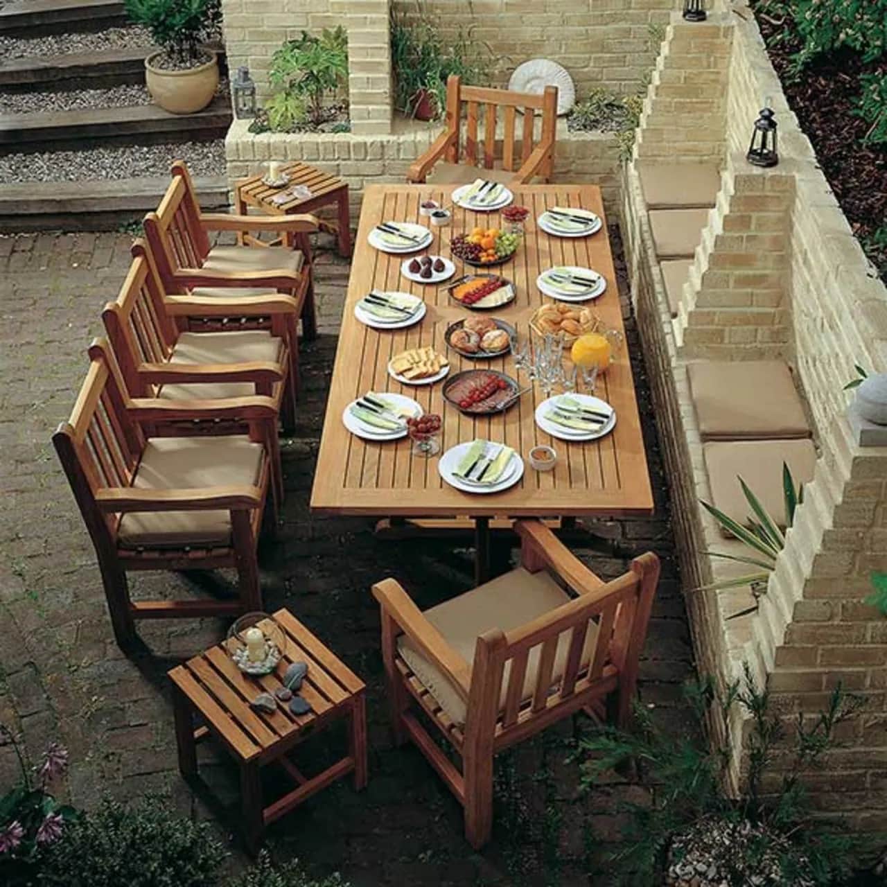 Barlow Tyrie Arundel 94" Dining Table with Glenham Armchairs