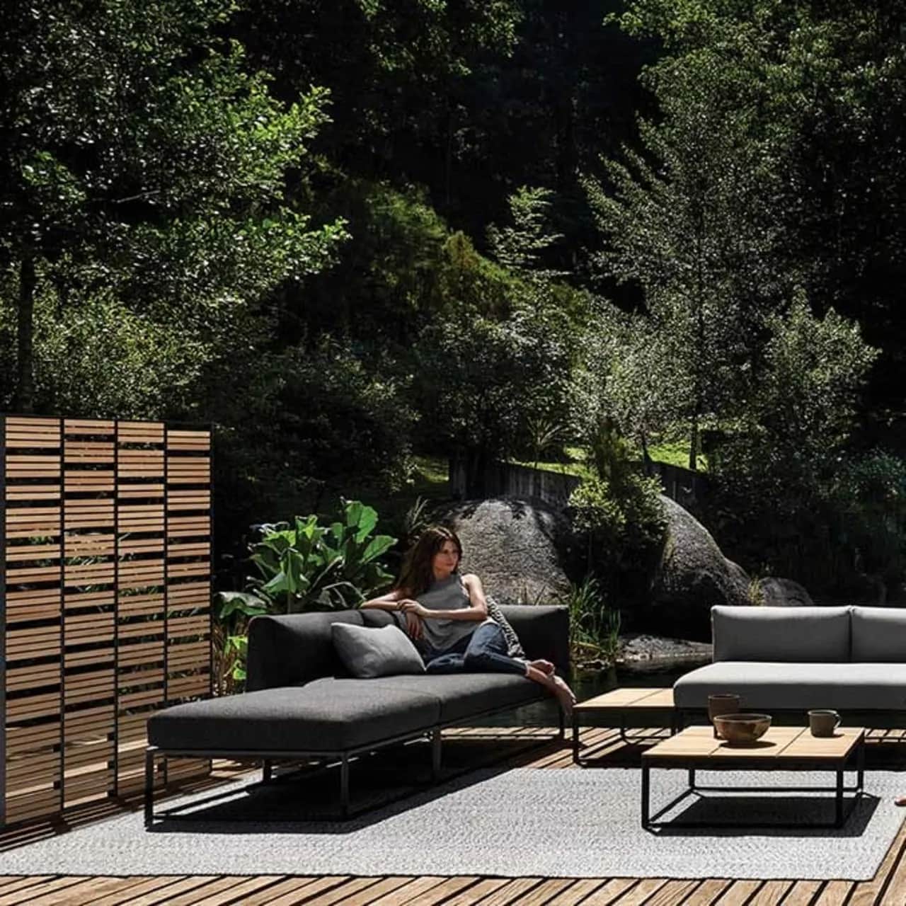 added privacy: gloster screens come in large, small, l-shape, t-shape or straight (shown)