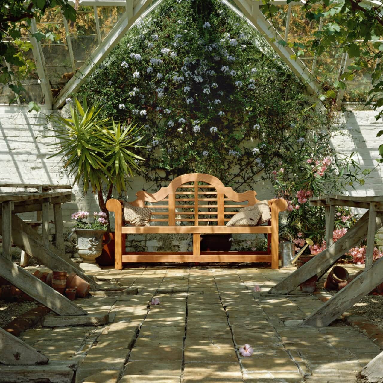 Barlow Tyrie Sissinghurst 77" Bench