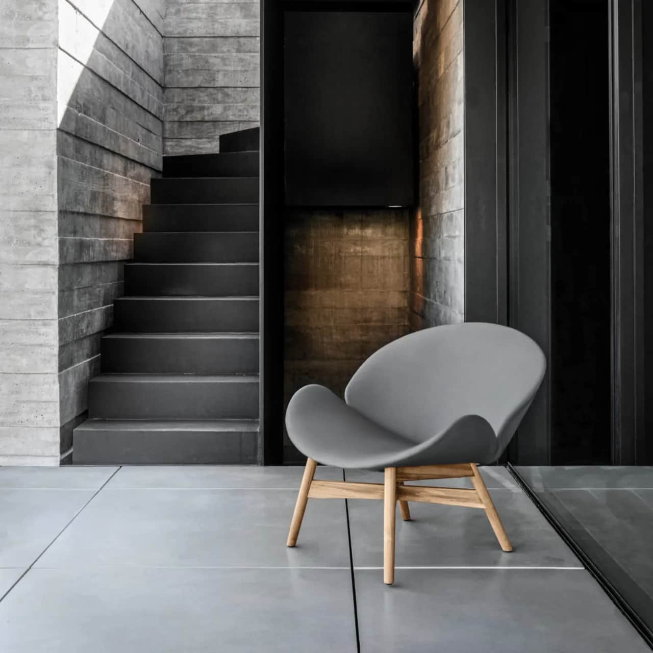 Gloster Dansk Lounge Chair | Teak Frame | Grey Outdoor Leather Seat