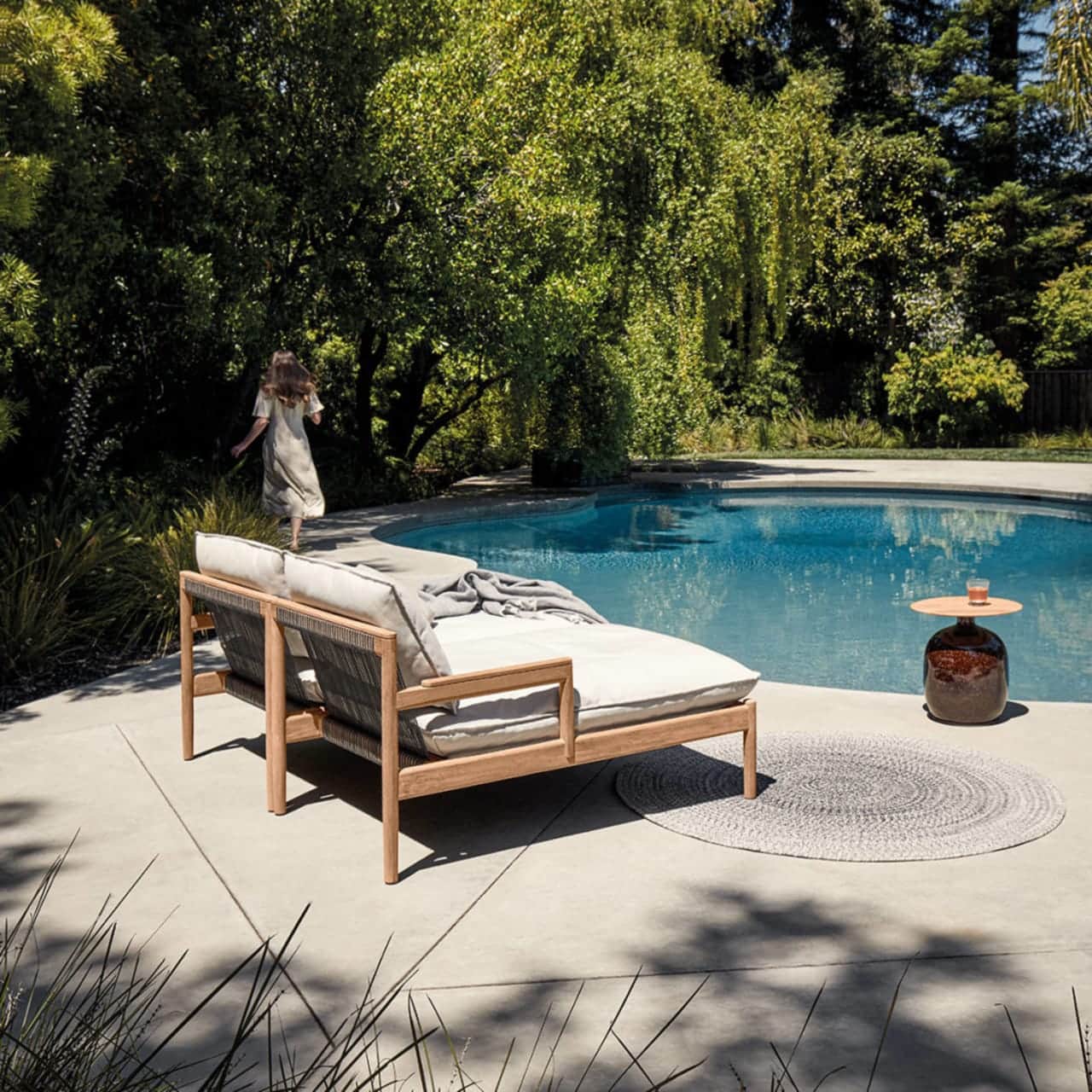 Gloster Saranac Left Chaise & Right Chaise | Blow 17" Low Side Table