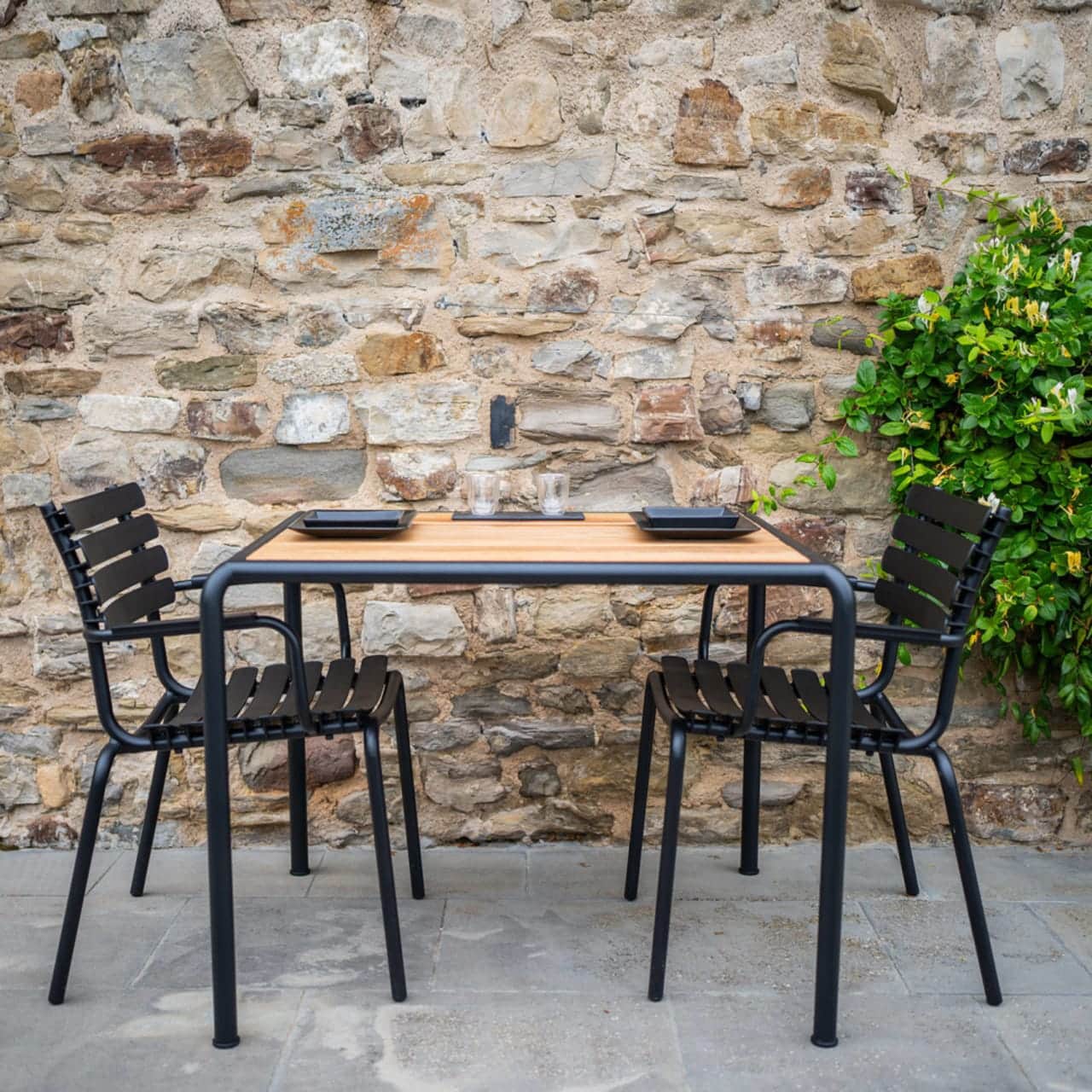 Houe ReCLIPS Dining Armchair | Avanti Dining Table